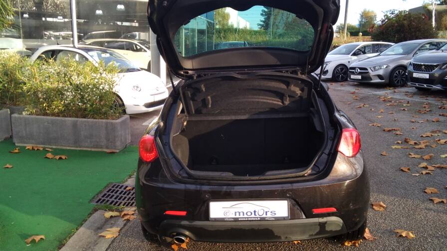 Mandataire Automobile occasion, recherche de Alfa romeo Giulietta-s-rie-2-1-6-jtdm-120-ch-s-s-super - E-Motors