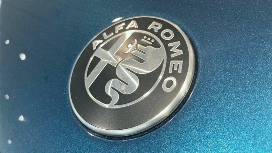 Mandataire Automobile occasion, recherche de Alfa romeo Junior-1-2-ibrida-136-ch-edct6-ibrida - E-Motors