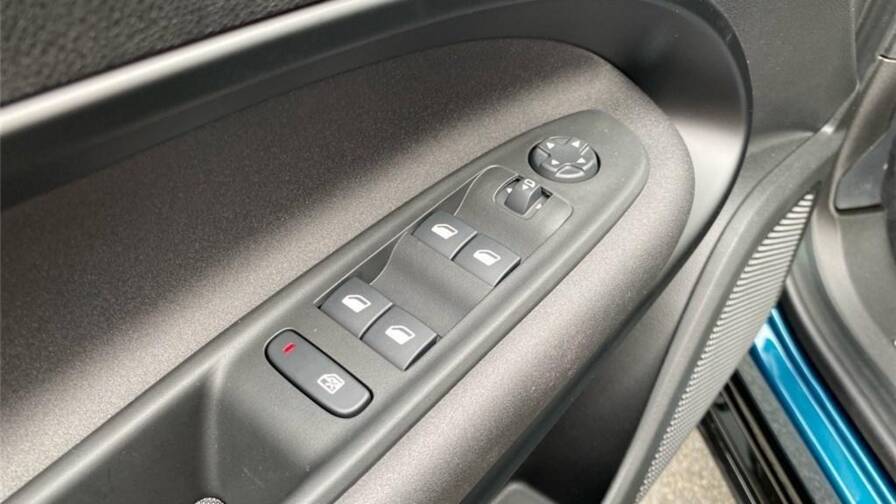 Mandataire Automobile occasion, recherche de Alfa romeo Junior-1-2-ibrida-136-ch-edct6-ibrida - E-Motors