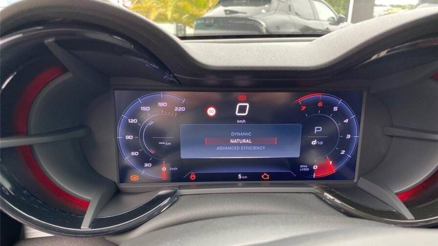 Mandataire Automobile occasion, recherche de Alfa romeo Junior-1-2-ibrida-136-ch-edct6-ibrida - E-Motors