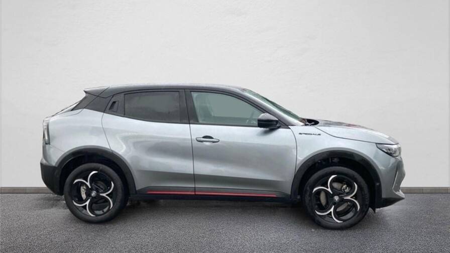 Mandataire Automobile occasion, recherche de Alfa romeo Junior-1-2-ibrida-136-ch-edct6-speciale - E-Motors