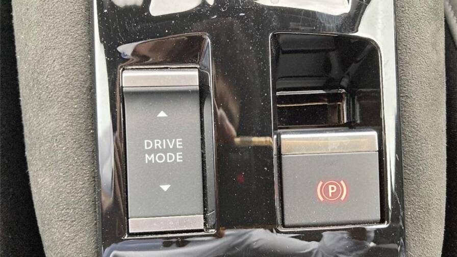 Mandataire Automobile occasion, recherche de Alfa romeo Junior-1-2-ibrida-136-ch-edct6-speciale - E-Motors