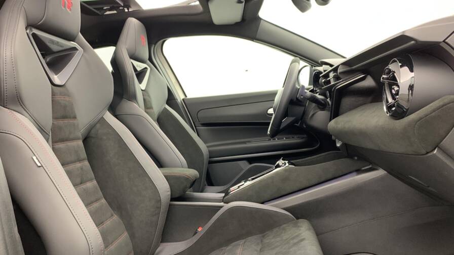 Mandataire Automobile neuf, recherche de Alfa romeo Junior-1-2-ibrida-145-ch-edct6-speciale - E-Motors