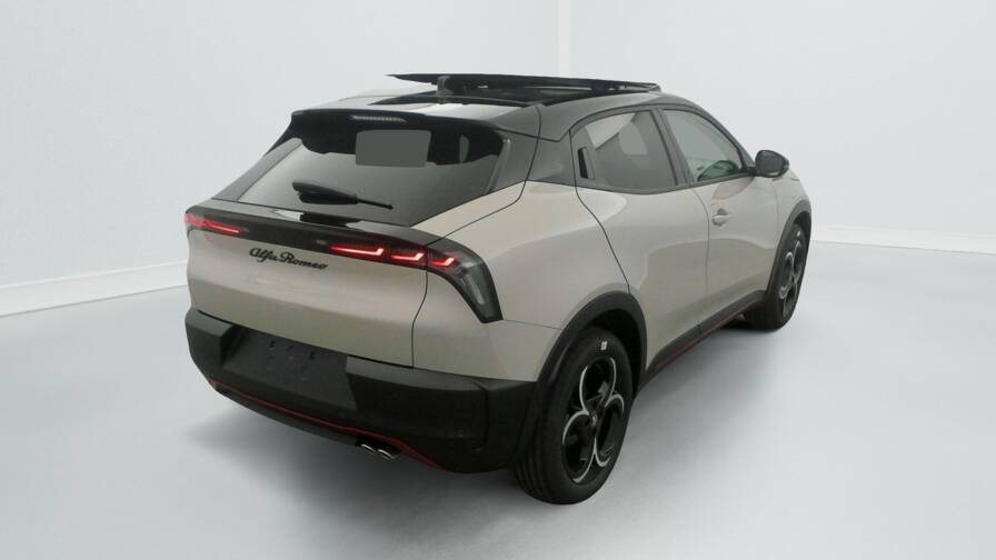 Mandataire Automobile neuf, recherche de Alfa romeo Junior-1-2-ibrida-145-ch-edct6-speciale - E-Motors