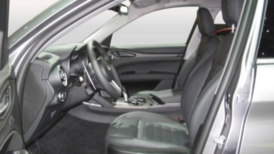 Mandataire Automobile neuf, recherche de Alfa romeo Stelvio-2-2-160-ch-at8-intensa - E-Motors