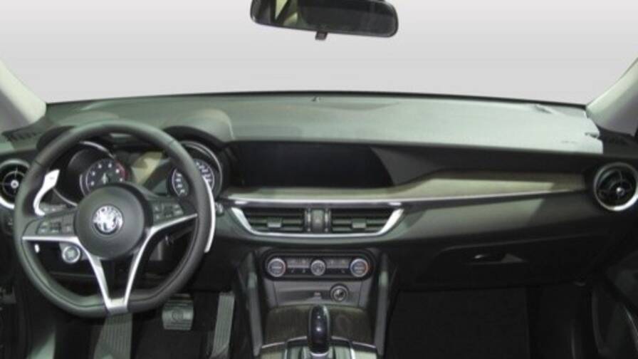 Mandataire Automobile neuf, recherche de Alfa romeo Stelvio-2-2-160-ch-at8-intensa - E-Motors