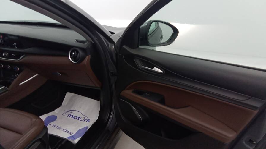 Mandataire Automobile occasion, recherche de Alfa romeo Stelvio-d150-at8-super-cuir-gps - E-Motors