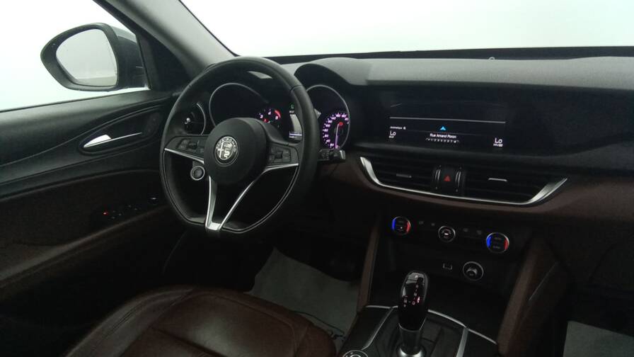 Mandataire Automobile occasion, recherche de Alfa romeo Stelvio-d150-at8-super-cuir-gps - E-Motors