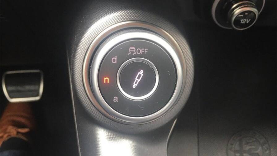 Mandataire Automobile occasion, recherche de Alfa romeo Tonale-1-3-hybride-rechargeable-phev-280ch-at6-q4-veloce - E-Motors