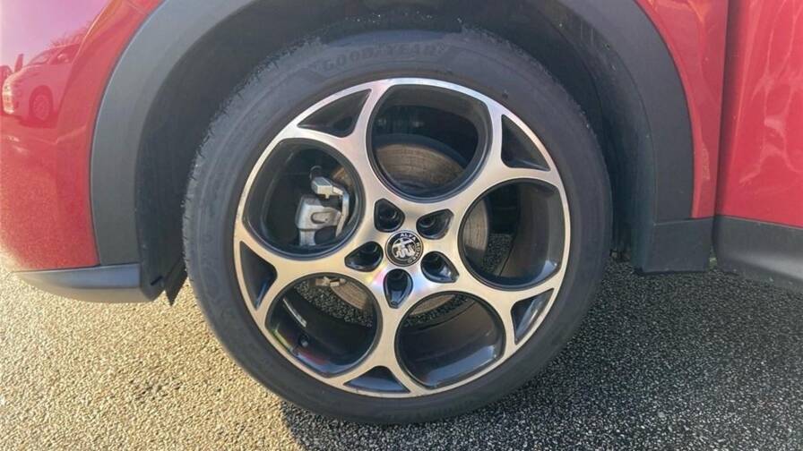 Mandataire Automobile occasion, recherche de Alfa romeo Tonale-1-5-hybrid-130-ch-tct7-sprint - E-Motors