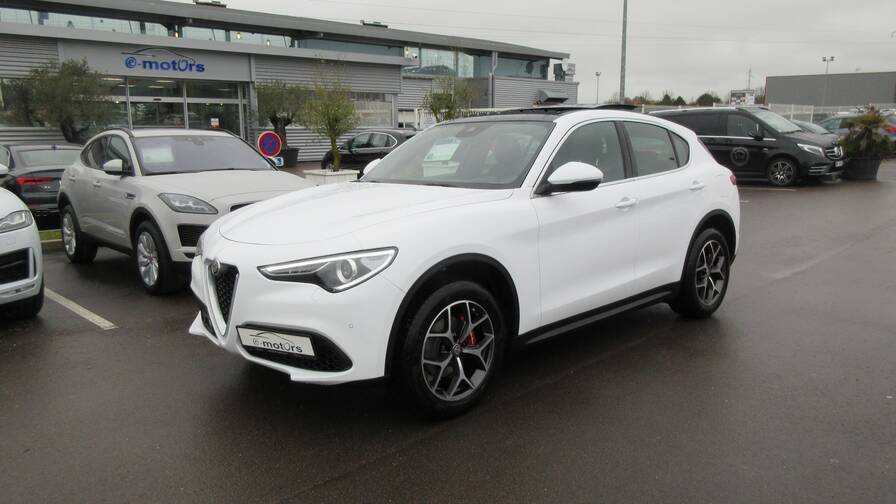 Avis-mandataire-auto-Emotors-Alfa romeo-Stelvio-Super-2-0t-280-q4-at8-4x4-plus-cuir-toit-vitr.