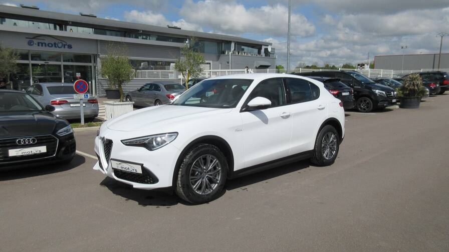 Avis-mandataire-auto-Emotors-Alfa romeo-Stelvio-Super-diesel-190-at8-plus-jantes-18.
