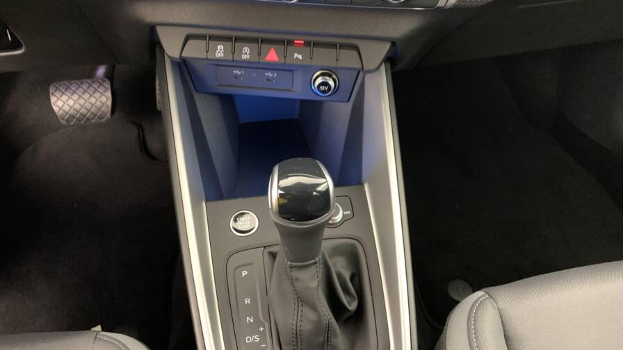 Mandataire Automobile neuf, recherche de Audi A1-sportback-30-tfsi-116-ch-s-tronic-7-design - E-Motors