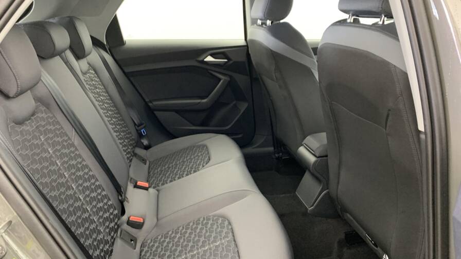 Mandataire Automobile neuf, recherche de Audi A1-sportback-30-tfsi-116-ch-s-tronic-7-design - E-Motors