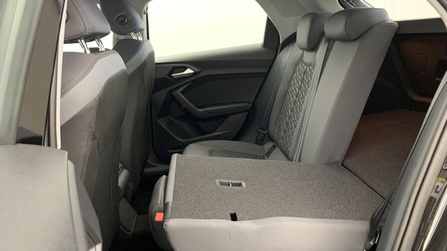 Mandataire Automobile neuf, recherche de Audi A1-sportback-30-tfsi-116-ch-s-tronic-7-design - E-Motors