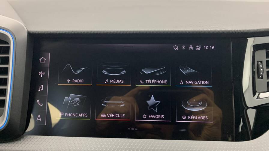 Mandataire Automobile neuf, recherche de Audi A1-sportback-30-tfsi-116-ch-s-tronic-7-design - E-Motors