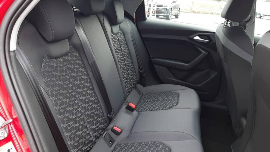 Mandataire Automobile neuf, recherche de Audi A1-sportback-30-tfsi-116-ch-s-tronic-7-design - E-Motors