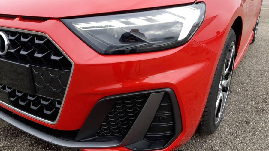 Mandataire Automobile neuf, recherche de Audi A1-sportback-30-tfsi-116-ch-s-tronic-7-design - E-Motors