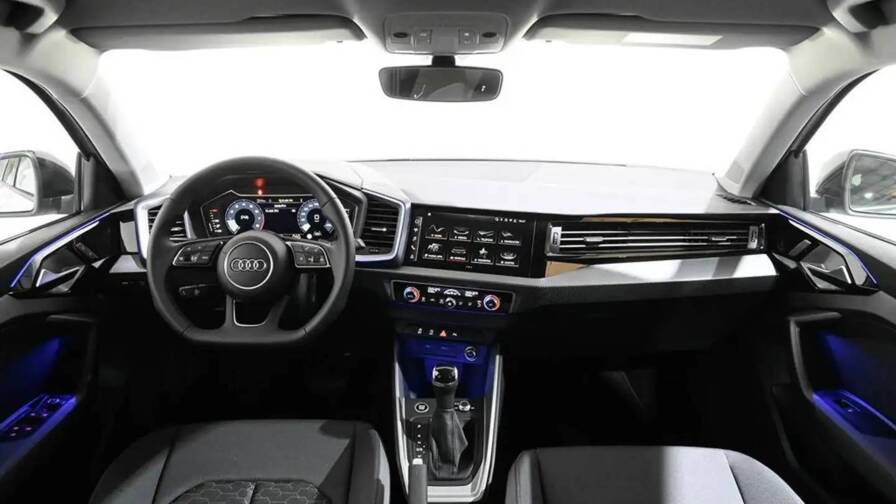 Mandataire Automobile neuf, recherche de Audi A1-sportback-30-tfsi-116-s-tronic-7-s-line-plus-pack-black - E-Motors