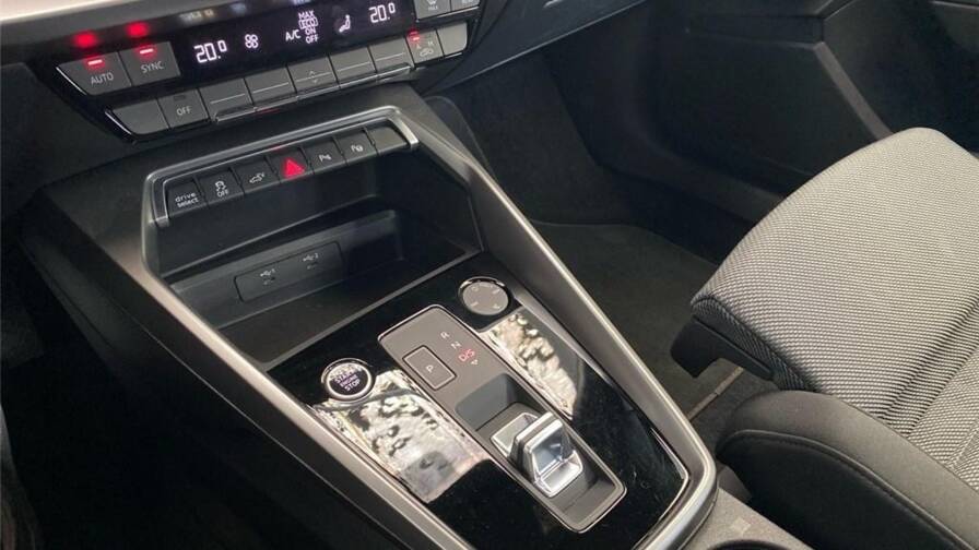 Mandataire Automobile occasion, recherche de Audi A3-s3-rs3-iv-40-tfsie-204-s-tronic-6-business-executive - E-Motors