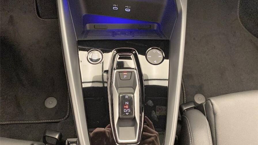 Mandataire Automobile neuf, recherche de Audi A3-s3-rs3-iv-45-tfsi-e-hybride-rechargeable-272-s-tronic-6-s-line - E-Motors