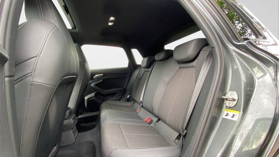 Mandataire Automobile occasion, recherche de Audi A3-s3-rs3-iv-45-tfsie-245-s-tronic-6-competition - E-Motors