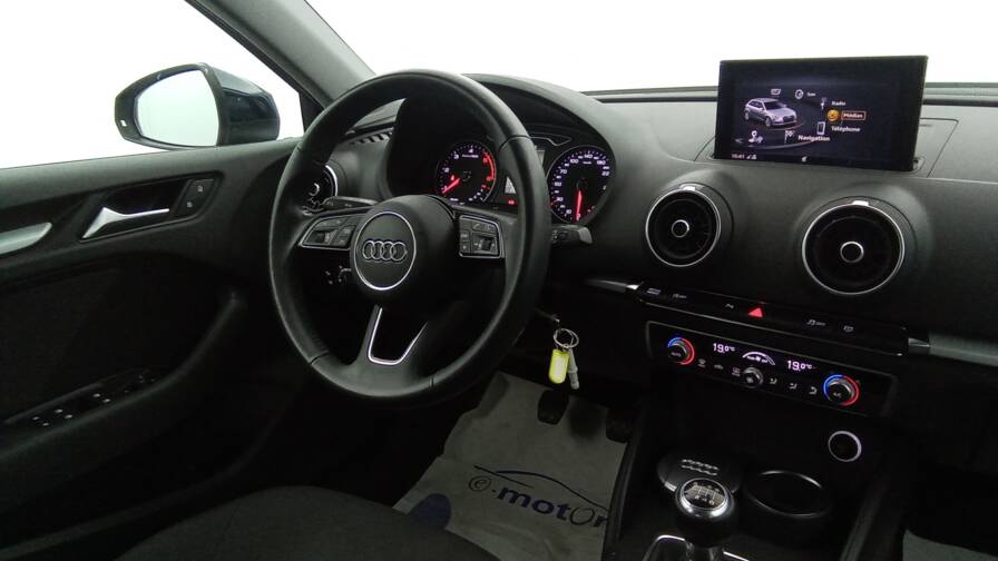 Mandataire Automobile occasion, recherche de Audi A3-sportback-30-tdi-116-gps-camera - E-Motors