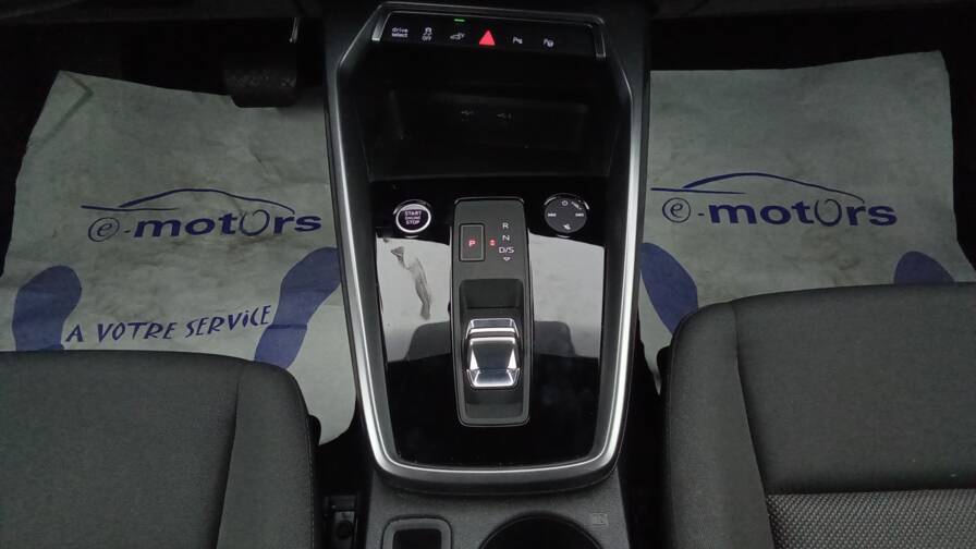 Mandataire Automobile occasion, recherche de Audi A3-sportback-40-tfsie-204-s-tronic-6-design-gps - E-Motors