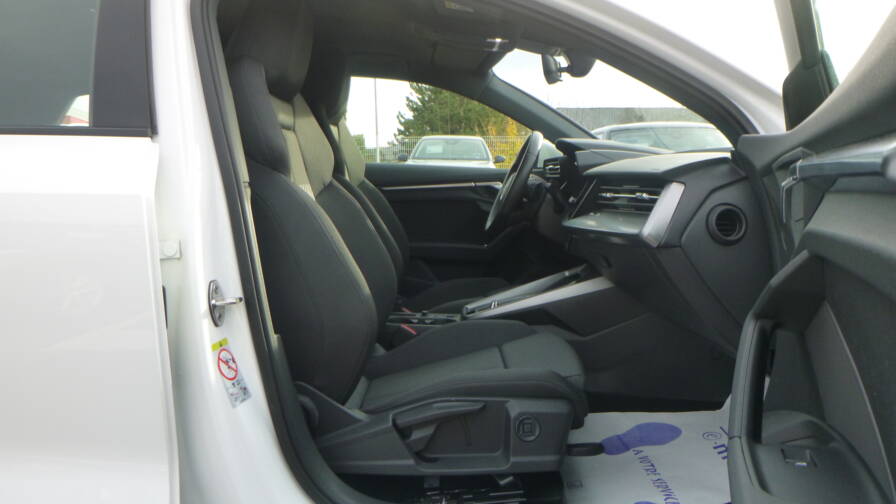 Mandataire Automobile occasion, recherche de Audi A3-sportback-35-tfsi-mild-hybrid-150-s-tronic-7-design - E-Motors