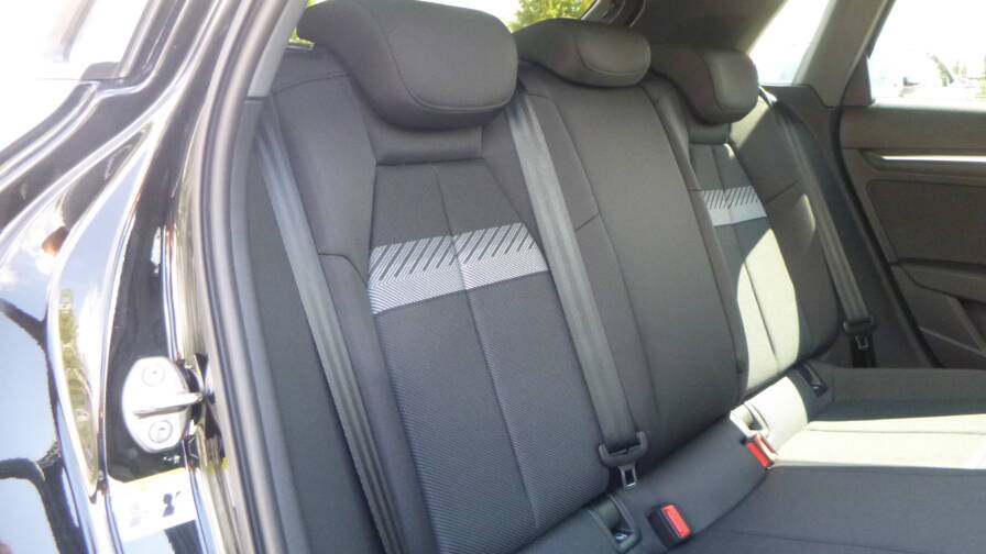 Mandataire Automobile neuf, recherche de Audi A3-sportback-tfsi-150-s-tronic-s-line - E-Motors