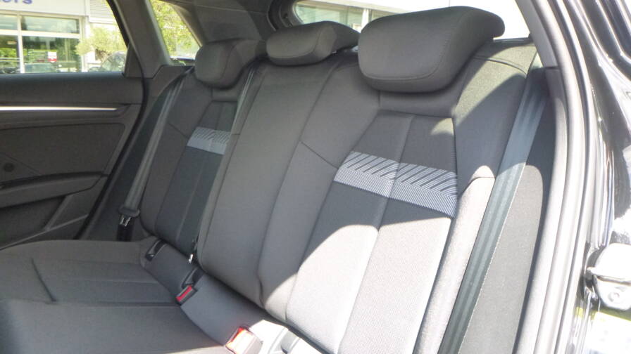 Mandataire Automobile neuf, recherche de Audi A3-sportback-tfsi-150-s-tronic-s-line - E-Motors