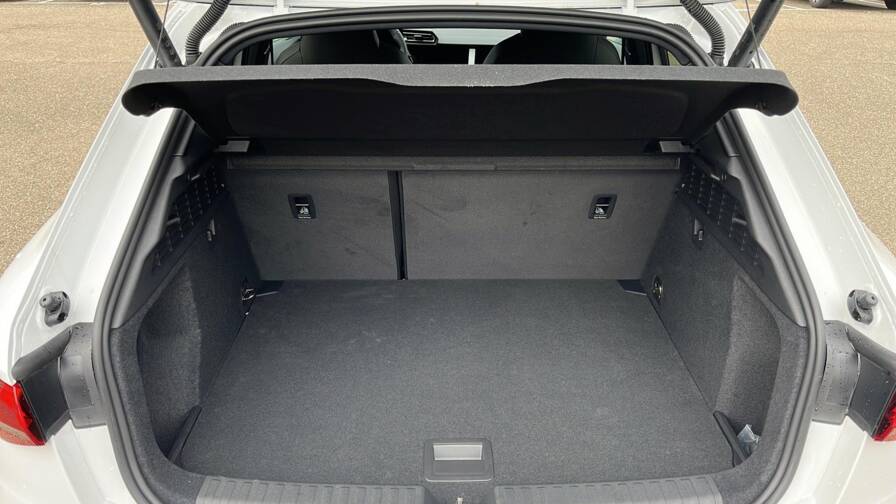 Mandataire Automobile neuf, recherche de Audi A3-sportback-nouvelle-45-tfsi-e-hybride-rechargeable-272-s-tronic-6-s-line - E-Motors