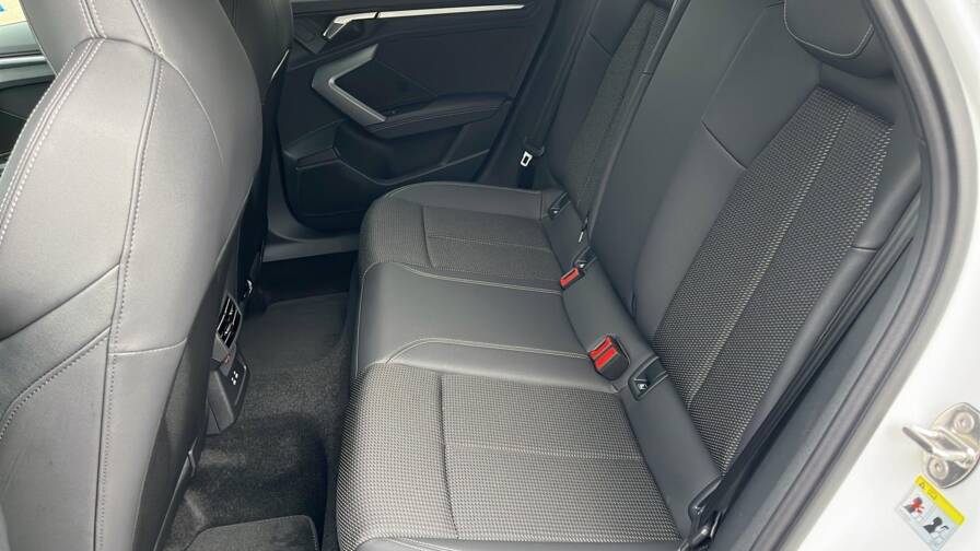 Mandataire Automobile neuf, recherche de Audi A3-sportback-nouvelle-45-tfsi-e-hybride-rechargeable-272-s-tronic-6-s-line - E-Motors