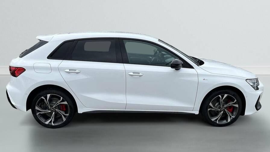 Mandataire Automobile neuf, recherche de Audi A3-sportback-nouvelle-45-tfsi-e-hybride-rechargeable-272-s-tronic-6-s-line - E-Motors