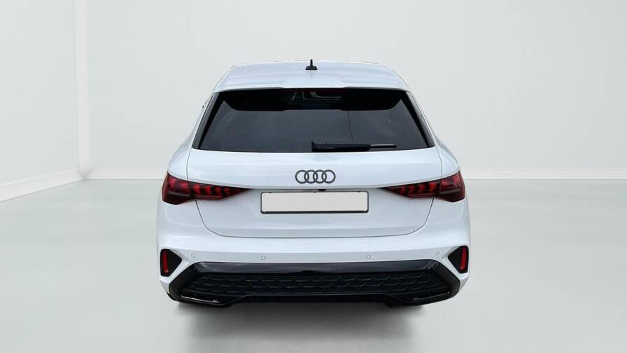 Mandataire Automobile neuf, recherche de Audi A3-sportback-nouvelle-45-tfsi-e-hybride-rechargeable-272-s-tronic-6-s-line - E-Motors