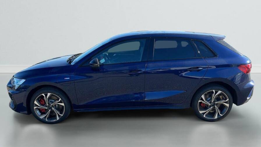Mandataire Automobile neuf, recherche de Audi A3-sportback-nouvelle-45-tfsi-e-hybride-rechargeable-272-s-tronic-6-s-line - E-Motors