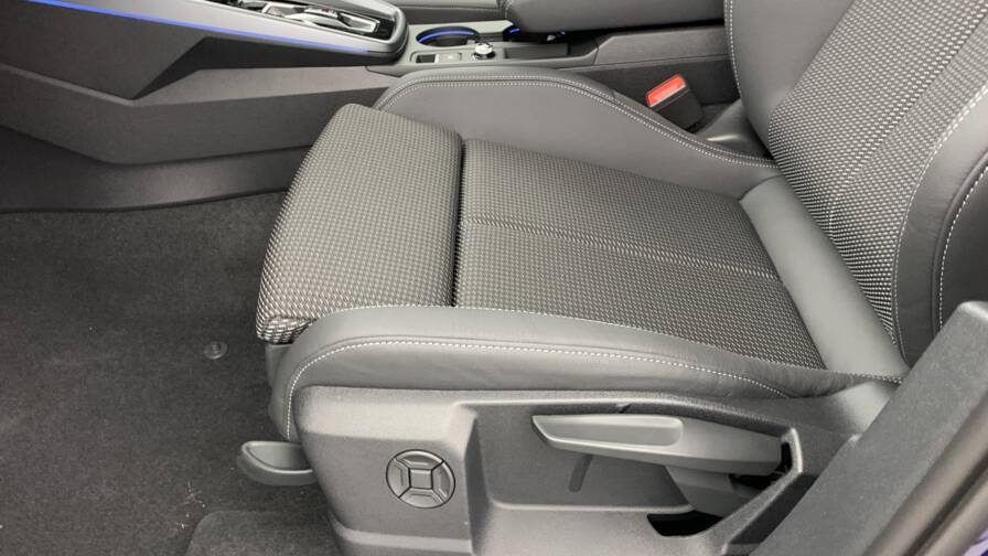 Mandataire Automobile neuf, recherche de Audi A3-sportback-nouvelle-45-tfsi-e-hybride-rechargeable-272-s-tronic-6-s-line - E-Motors