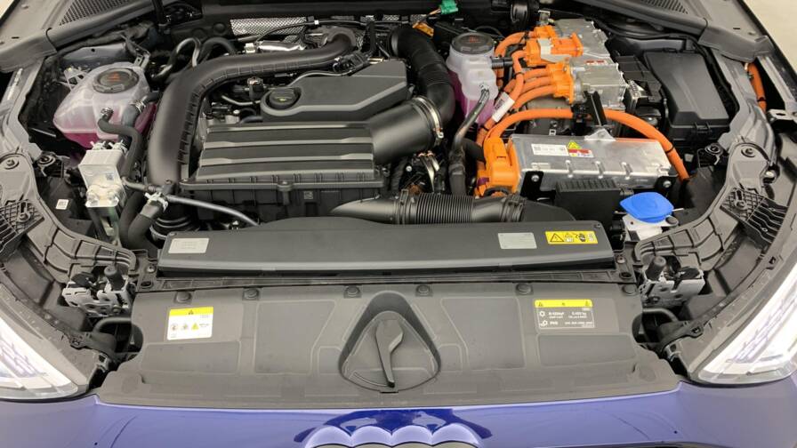 Mandataire Automobile neuf, recherche de Audi A3-sportback-nouvelle-45-tfsi-e-hybride-rechargeable-272-s-tronic-6-s-line - E-Motors