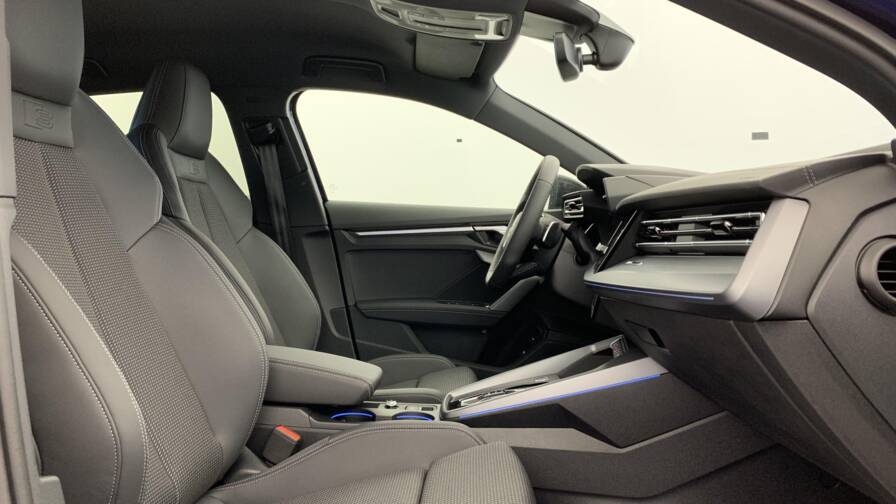Mandataire Automobile neuf, recherche de Audi A3-sportback-nouvelle-45-tfsi-e-hybride-rechargeable-272-s-tronic-6-s-line - E-Motors
