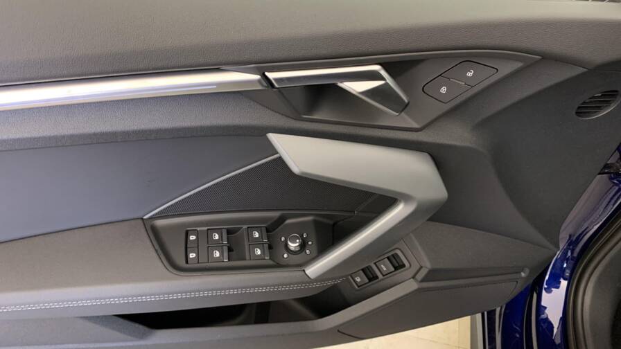 Mandataire Automobile neuf, recherche de Audi A3-sportback-nouvelle-45-tfsi-e-hybride-rechargeable-272-s-tronic-6-s-line - E-Motors