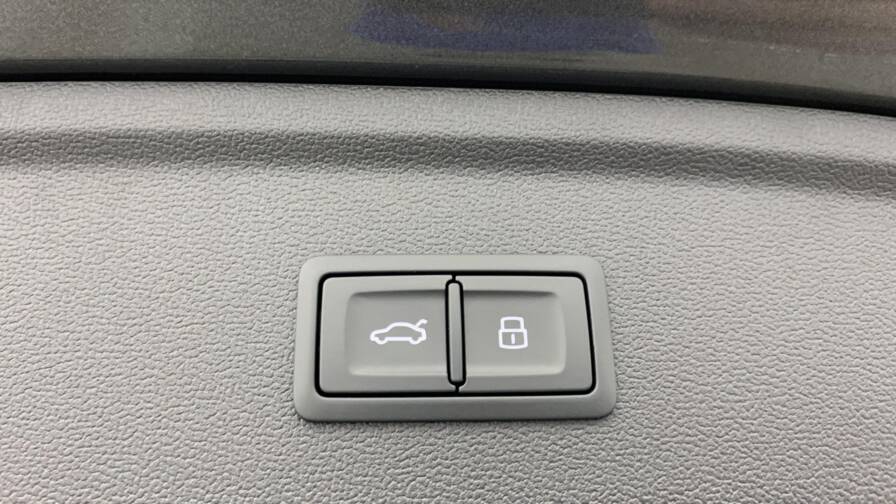 Mandataire Automobile neuf, recherche de Audi A3-sportback-nouvelle-45-tfsi-e-hybride-rechargeable-272-s-tronic-6-s-line - E-Motors