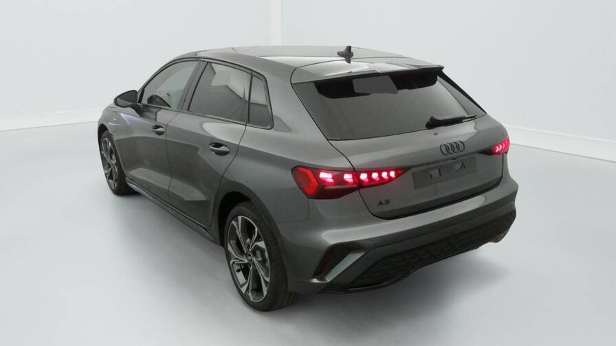 Mandataire Automobile neuf, recherche de Audi A3-sportback-tfsi-e-hybride-rechargeable-272-s-tronic-6-s-line-plus-hayon-lectrique - E-Motors