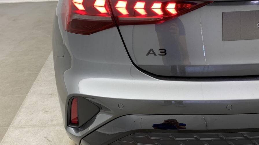 Mandataire Automobile neuf, recherche de Audi A3-sportback-nouvelle-45-tfsi-e-hybride-rechargeable-272-s-tronic-6-s-line - E-Motors