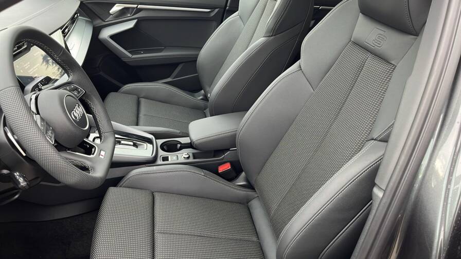 Mandataire Automobile neuf, recherche de Audi A3-sportback-nouvelle-45-tfsi-e-hybride-rechargeable-272-s-tronic-6-s-line - E-Motors