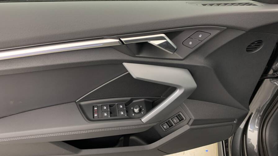 Mandataire Automobile neuf, recherche de Audi A3-sportback-nouvelle-45-tfsi-e-hybride-rechargeable-272-s-tronic-6-s-line - E-Motors