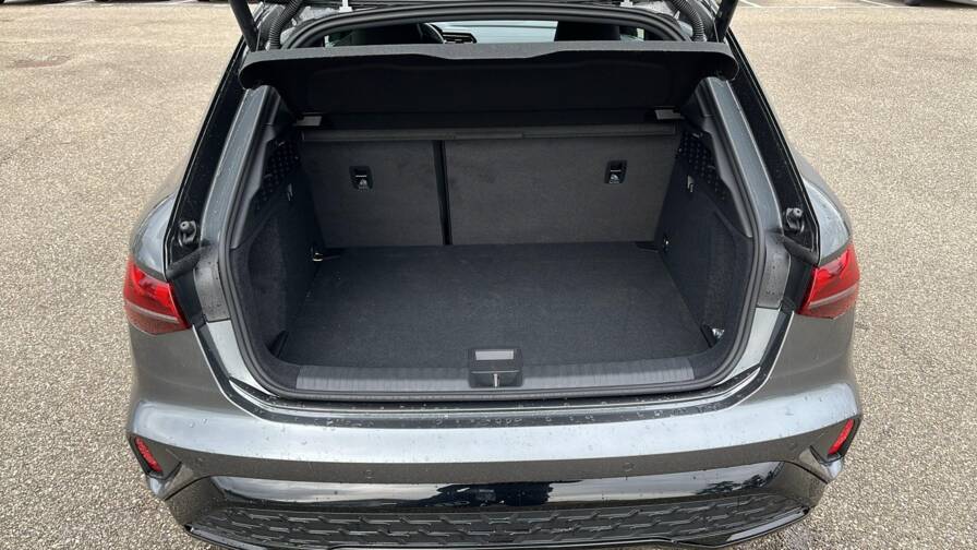 Mandataire Automobile neuf, recherche de Audi A3-sportback-nouvelle-45-tfsi-e-hybride-rechargeable-272-s-tronic-6-s-line - E-Motors