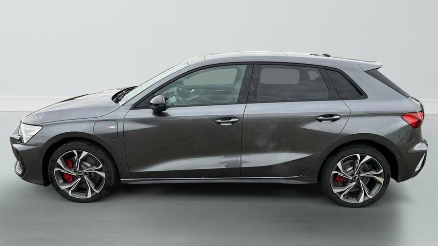 Mandataire Automobile neuf, recherche de Audi A3-sportback-nouvelle-45-tfsi-e-hybride-rechargeable-272-s-tronic-6-s-line - E-Motors