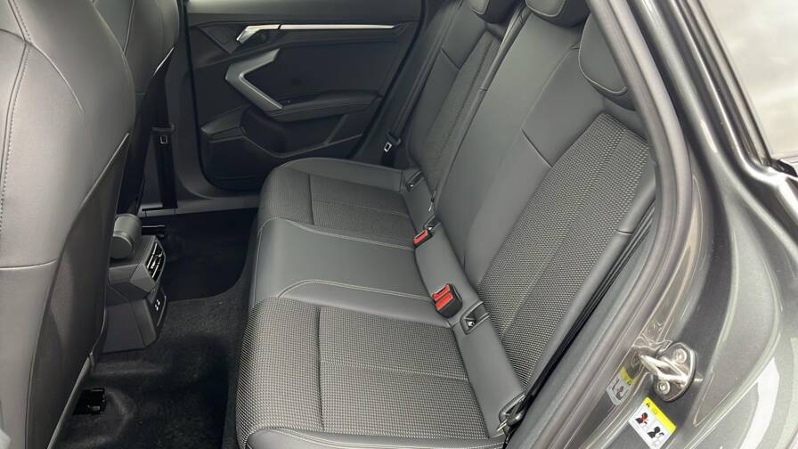 Mandataire Automobile neuf, recherche de Audi A3-sportback-nouvelle-45-tfsi-e-hybride-rechargeable-272-s-tronic-6-s-line - E-Motors