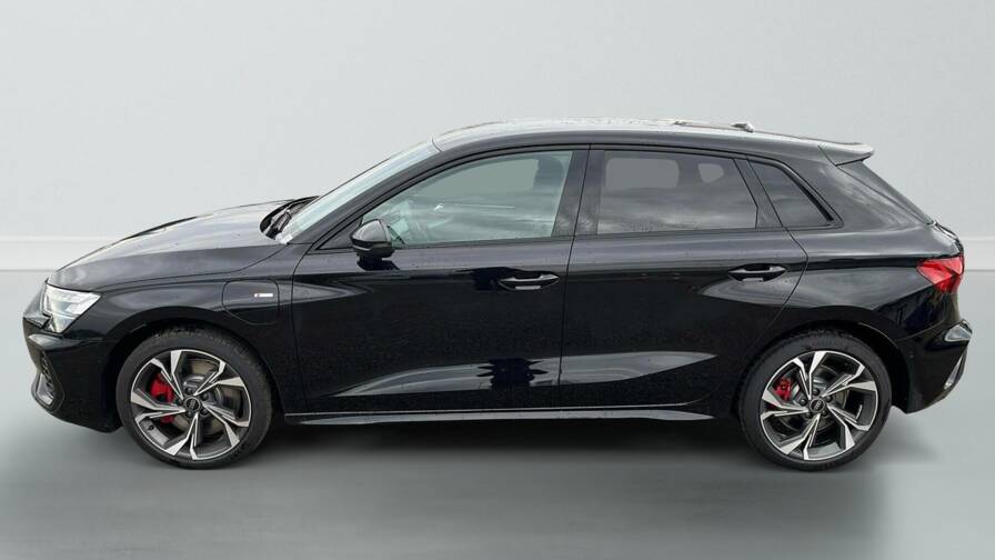 Mandataire Automobile neuf, recherche de Audi A3-sportback-nouvelle-45-tfsi-e-hybride-rechargeable-272-s-tronic-6-s-line - E-Motors