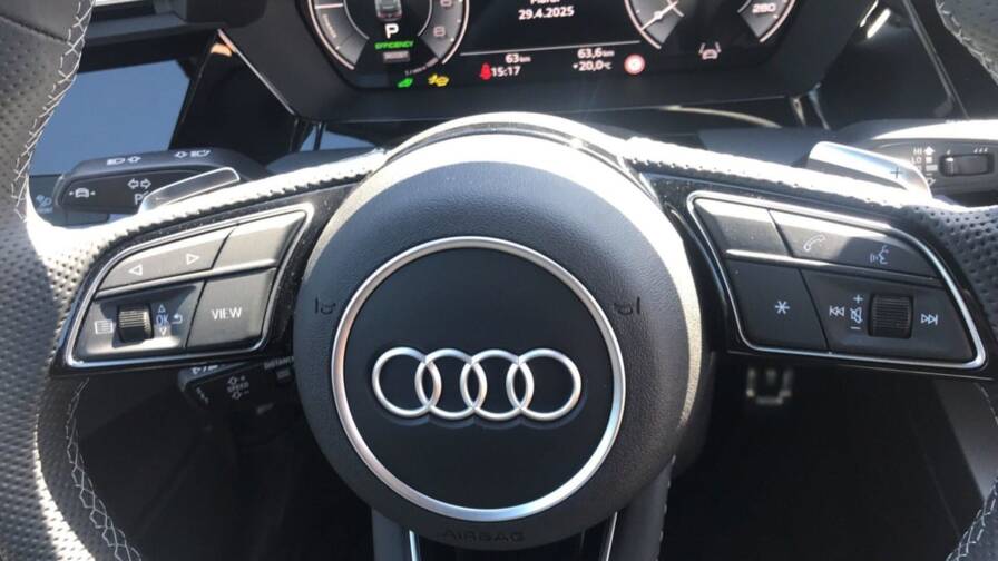 Mandataire Automobile neuf, recherche de Audi A3-sportback-nouvelle-45-tfsi-e-hybride-rechargeable-272-s-tronic-6-s-line - E-Motors